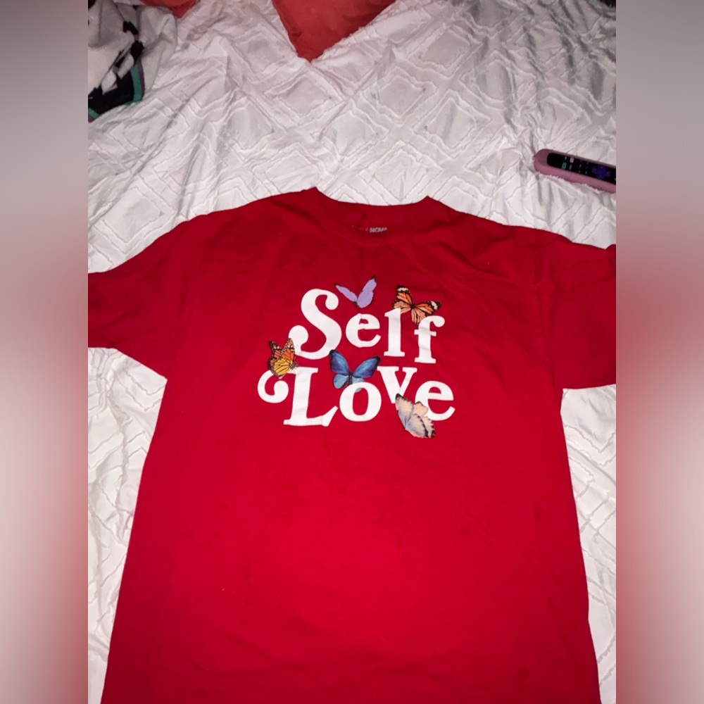 FASHION NOVA TEE